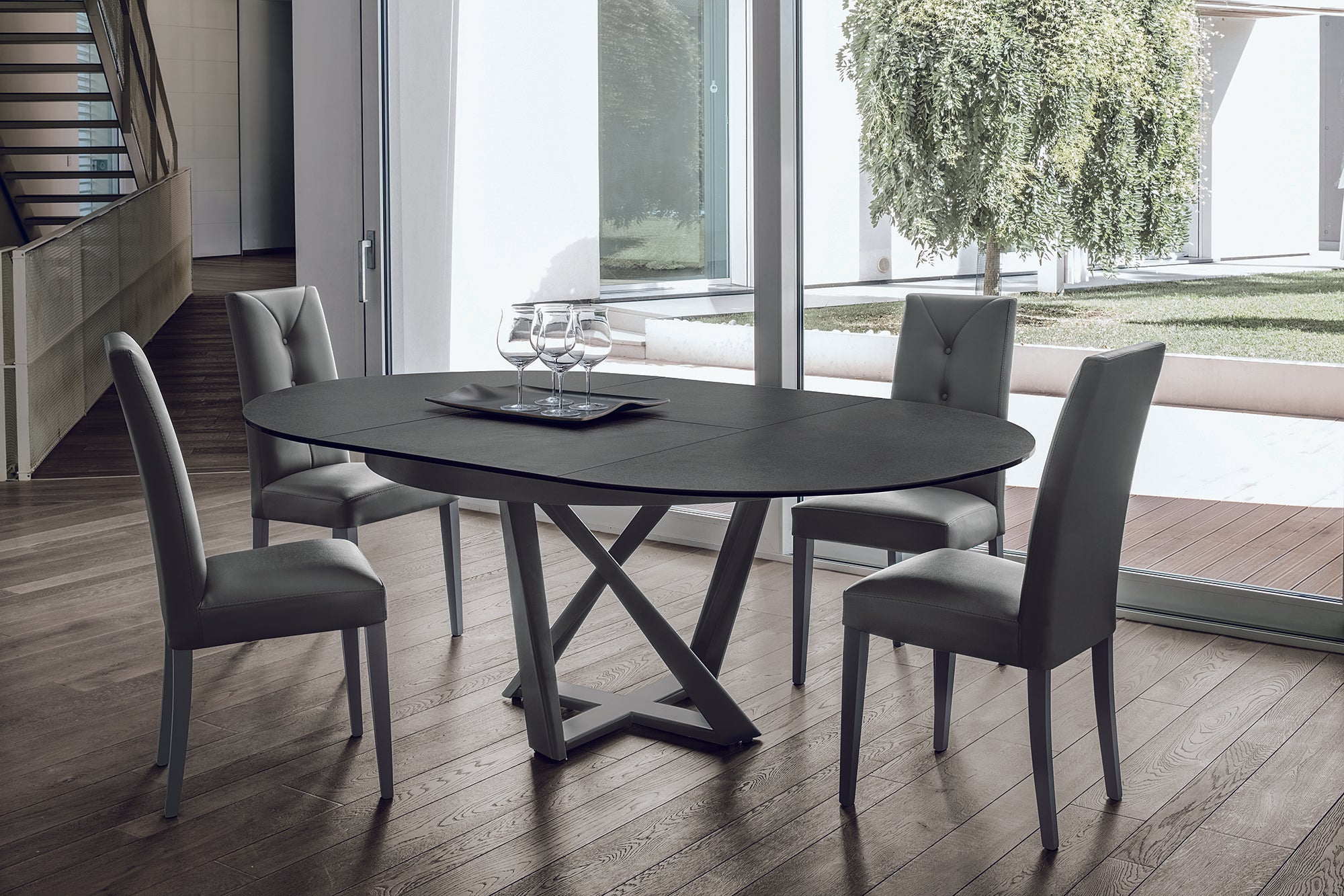 Cronos Extendable Round Table