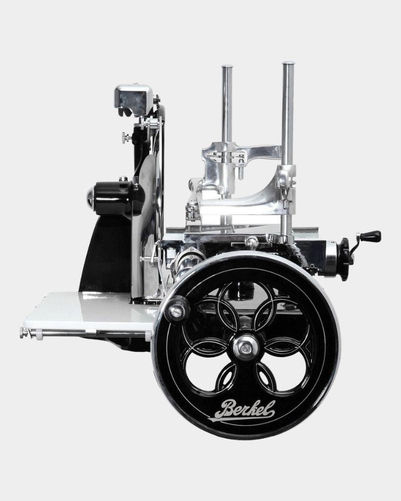 Manual flywheel slicer P15 - Berkel